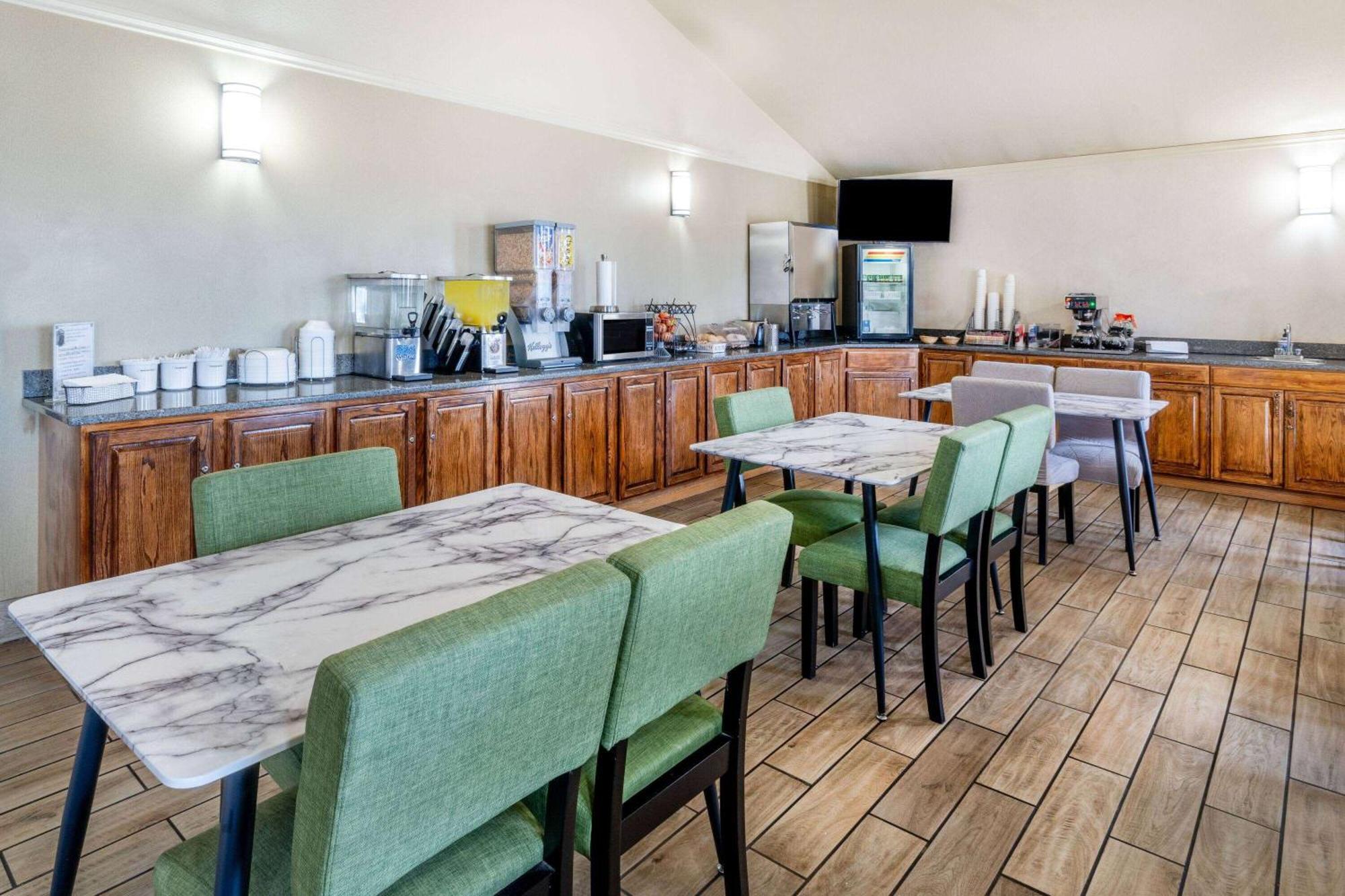 Super 8 By Wyndham Cheyenne Wy Hotel Ngoại thất bức ảnh